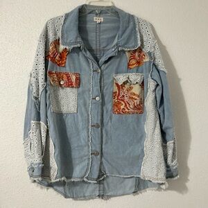 EUC POL Shirt Womens Medium Boho Patchwork Eyelet Lace Accents‎ Raw Hem Small